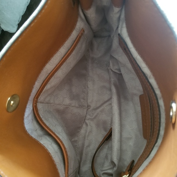 Authentic Michael kors Hamilton MK purse - Picture 6 of 7